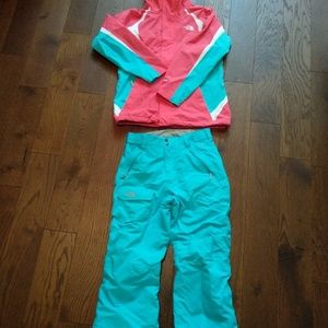 Girls  ski or snowboard suit  14/16 large